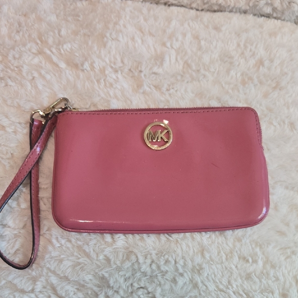 Michael Kors Glossy Pink Wristlet - Picture 1 of 6